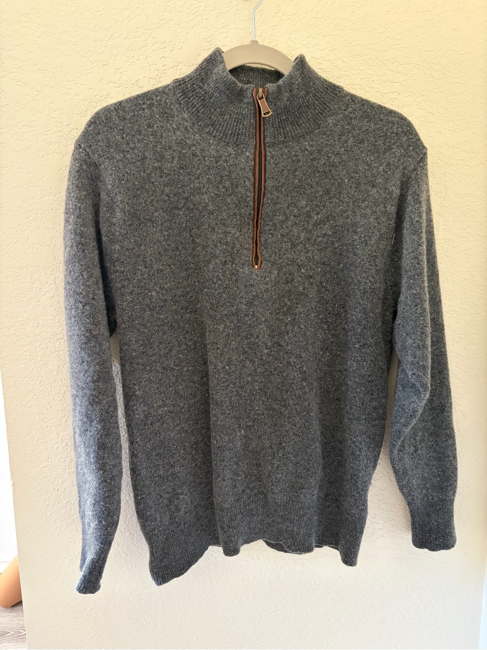 100% Wool Grey Half-Zip Sweater - Classic Mock neck with suede detail Size M